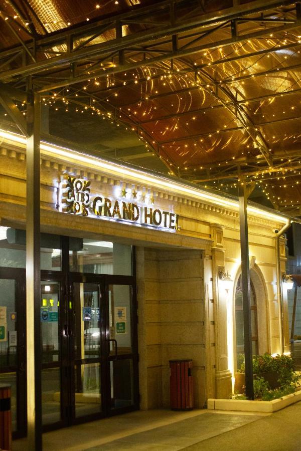 Atb Grand Hotel Атырау Экстерьер фото