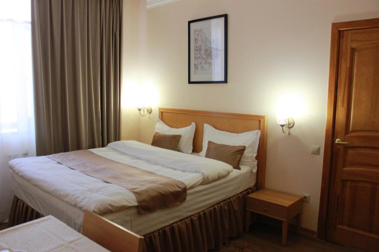 Atb Grand Hotel Атырау Экстерьер фото