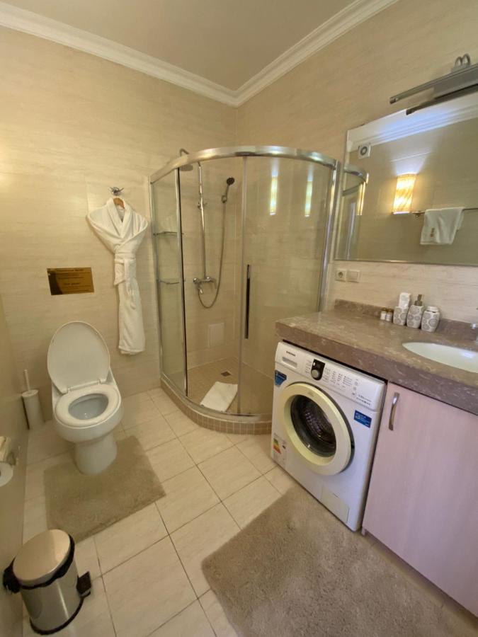 Atb Grand Hotel Атырау Экстерьер фото