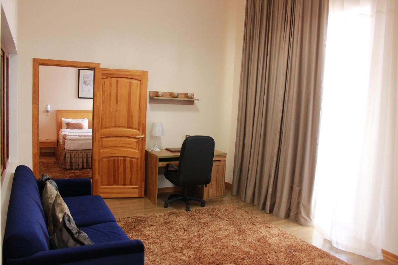 Atb Grand Hotel Атырау Экстерьер фото