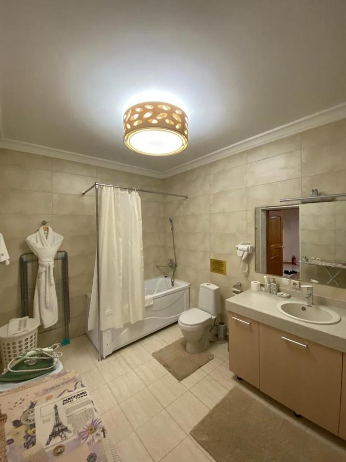 Atb Grand Hotel Атырау Экстерьер фото