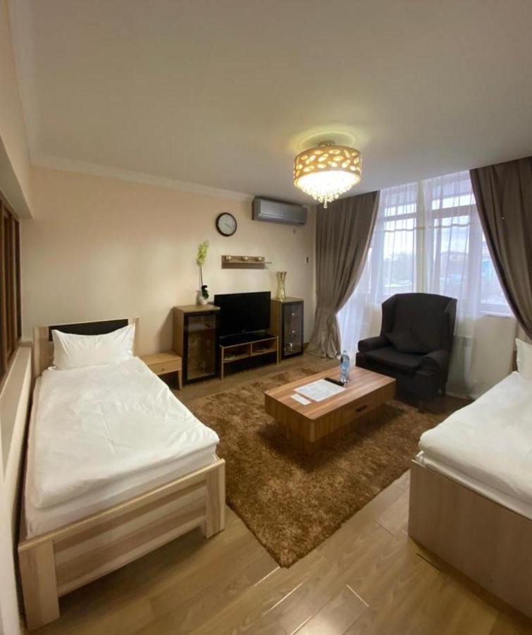 Atb Grand Hotel Атырау Экстерьер фото