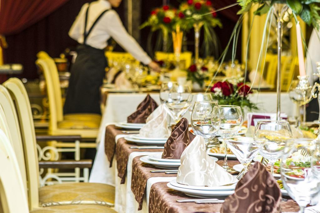 Atb Grand Hotel Атырау Экстерьер фото