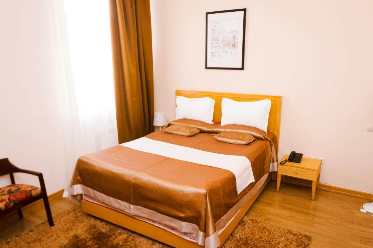 Atb Grand Hotel Атырау Экстерьер фото