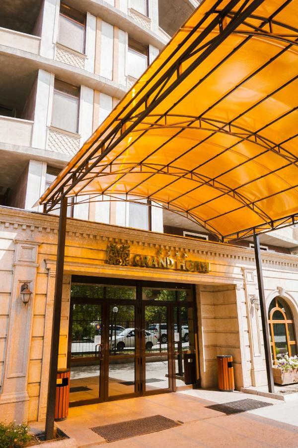 Atb Grand Hotel Атырау Экстерьер фото